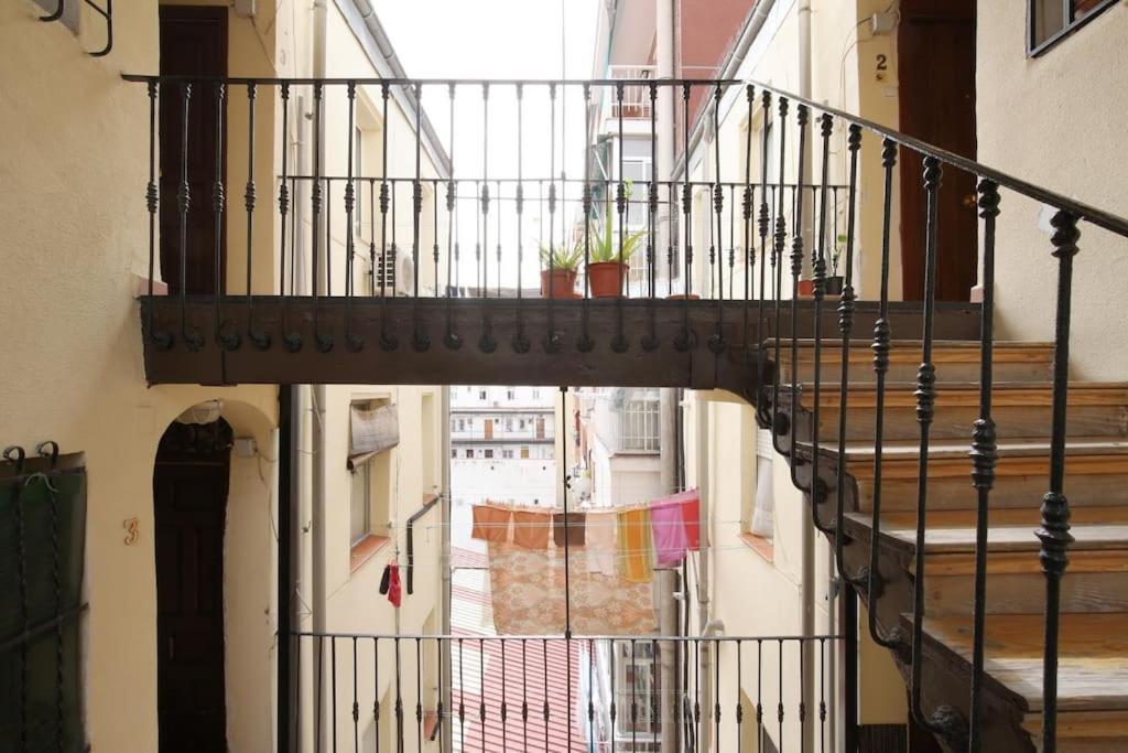 For You Rentals Coqueto Apartamento Temporal De Dos Dormitorios En El Corazon De Madrid Sgv63 Dış mekan fotoğraf